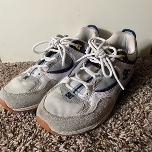 DC Shoes size 9